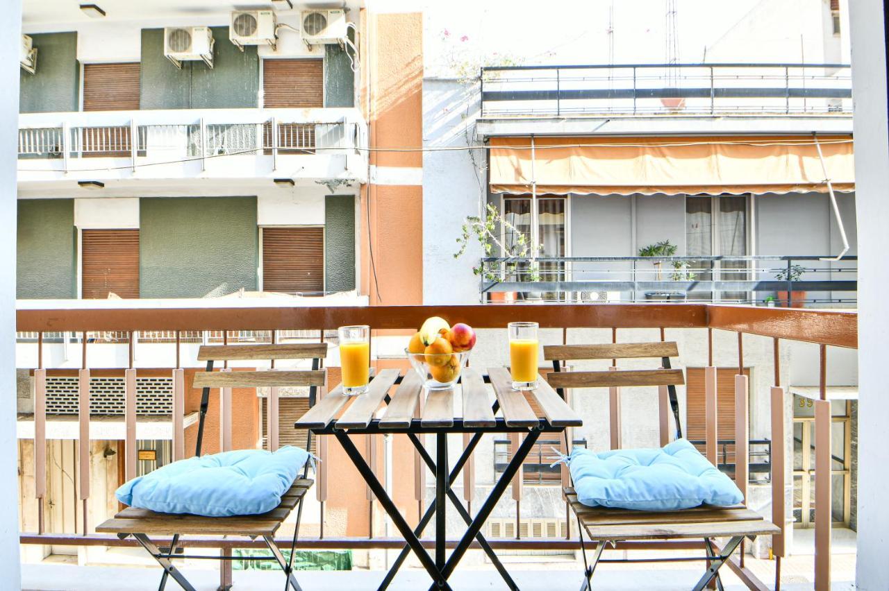 Fresh & Renovated Apartment Next To Metro Station Atenas Exterior foto
