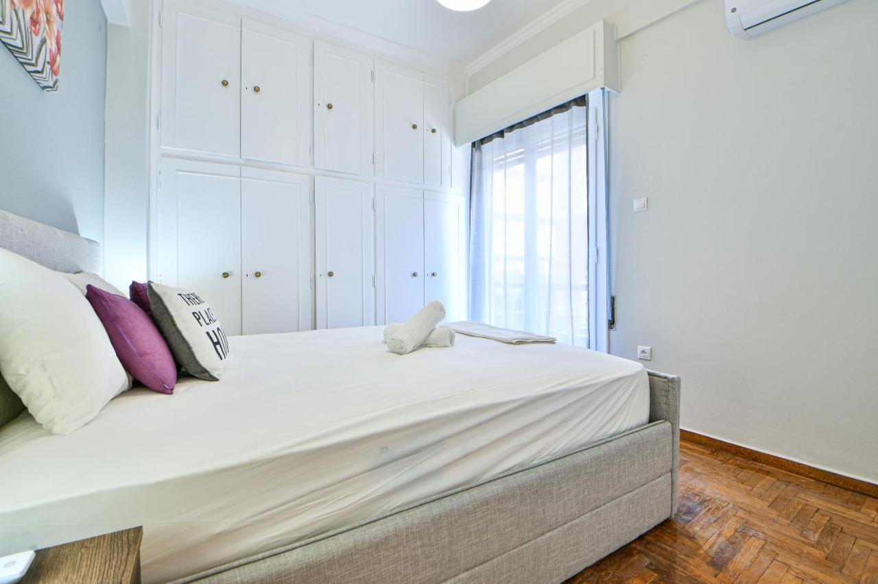 Fresh & Renovated Apartment Next To Metro Station Atenas Exterior foto